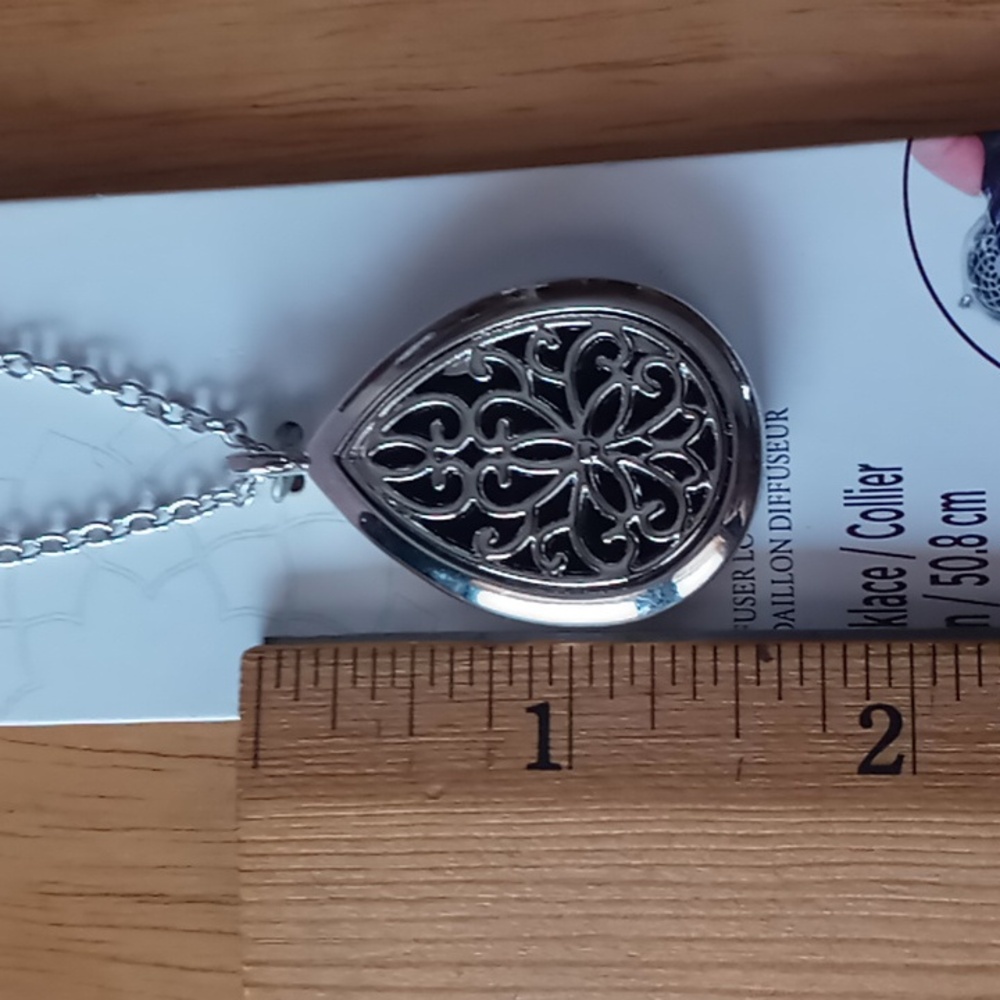 Positive Intentions Diffuser Locket - Picture 9 of 11
